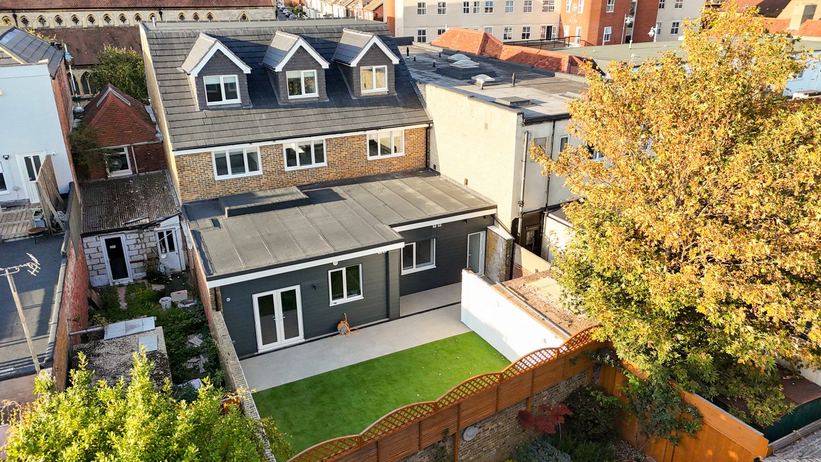 Aerial, rear